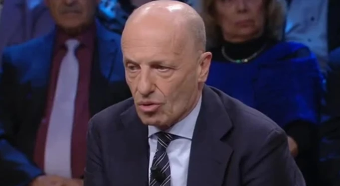 Alessandro Sallusti contro Luigi Di Maio e Giuseppe Conte: "Il primo è poca cosa, il secondo anche peggio"