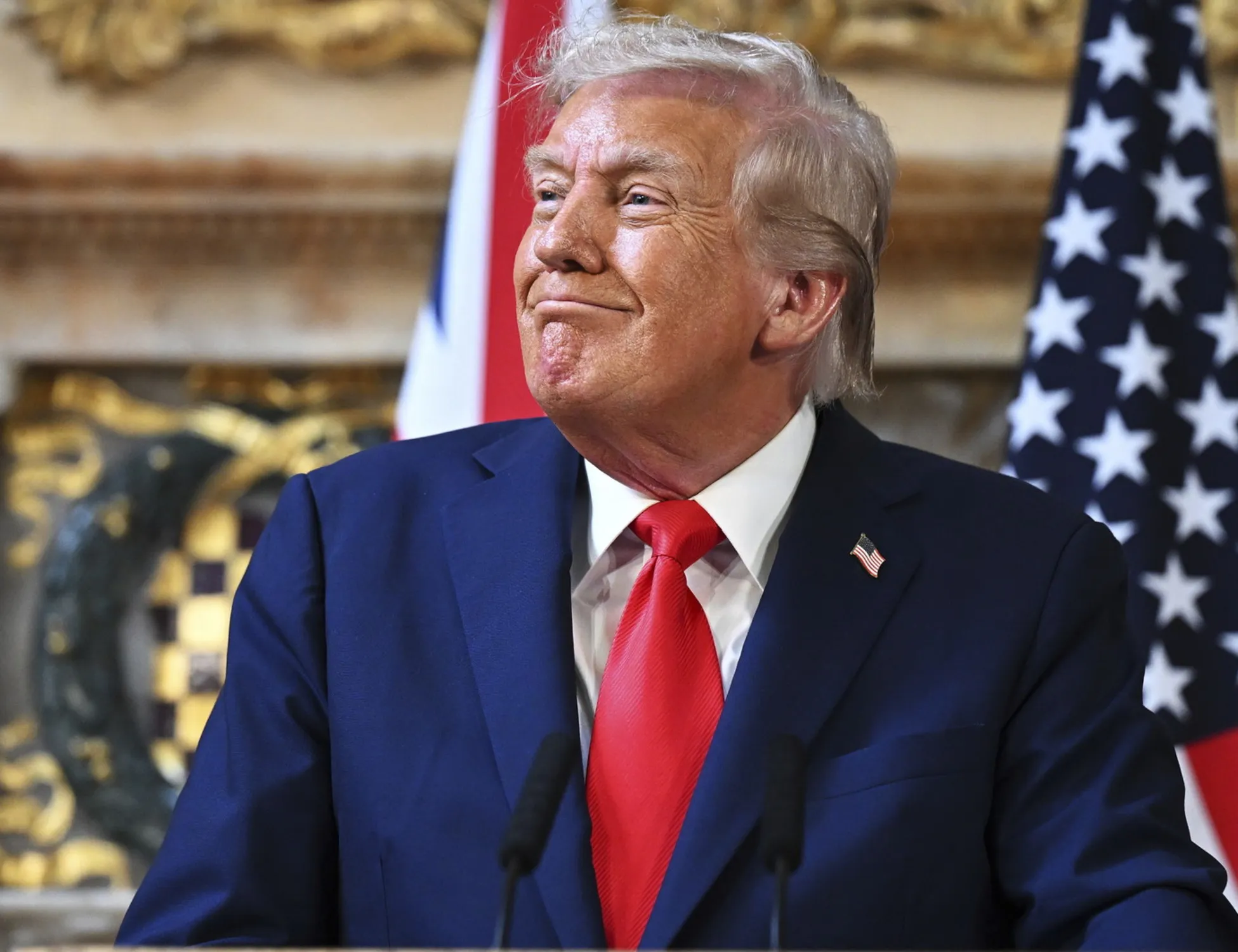 Donald Trump usa Meghan Markle per umiliare Harry: "Salutami tua moglie"