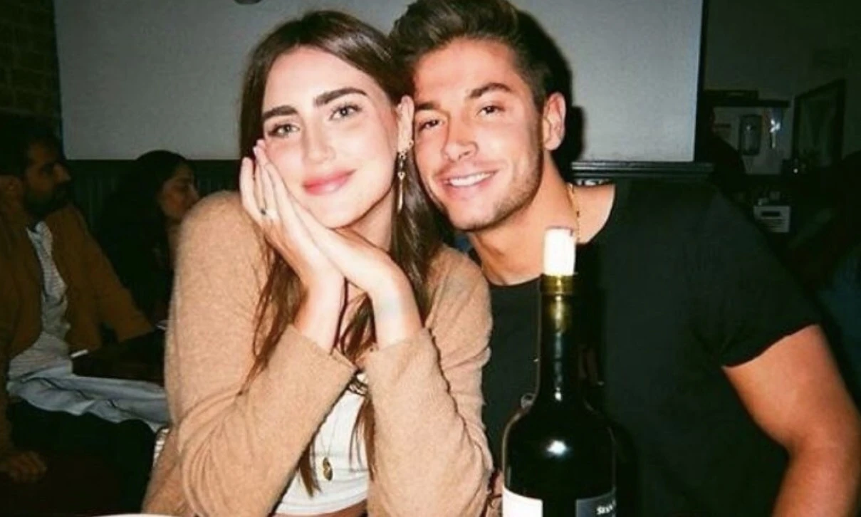 Denver tra Adriana Volpe e Sara Soldati al GF Vip. Imboscata Signorini? Si dice che la fidanzata...