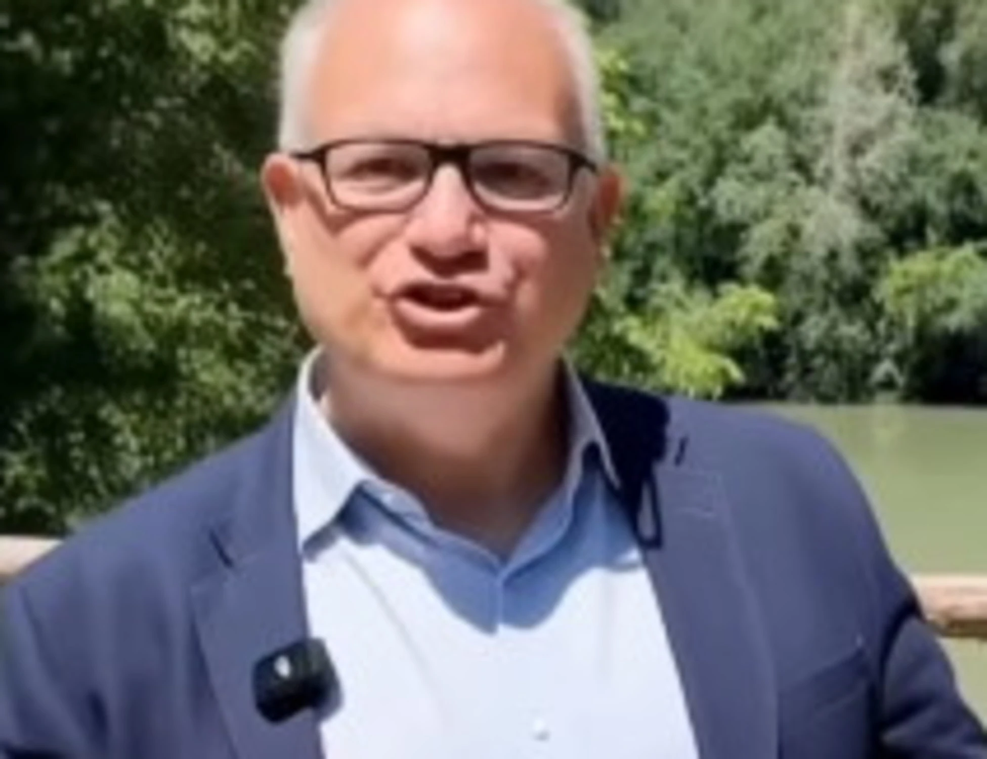 Roberto Gualtieri, la proposta sul Tevere? Osho lo sfotte così