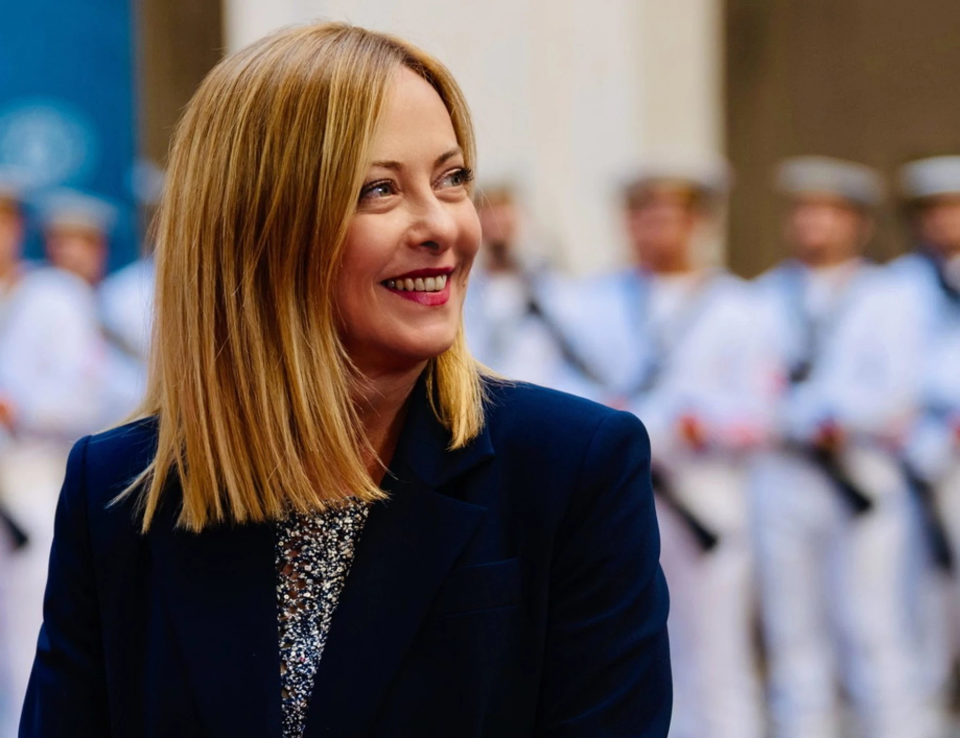 Merz chiede consiglio a Meloni su Trump: "I primi 30 secondi..."