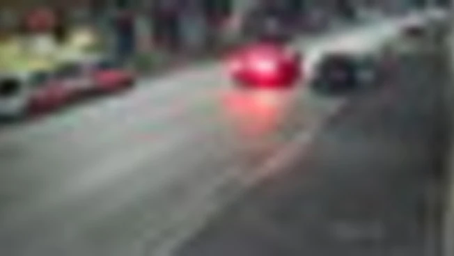 Rapinano un commerciante, un arresto in flagranza: il video