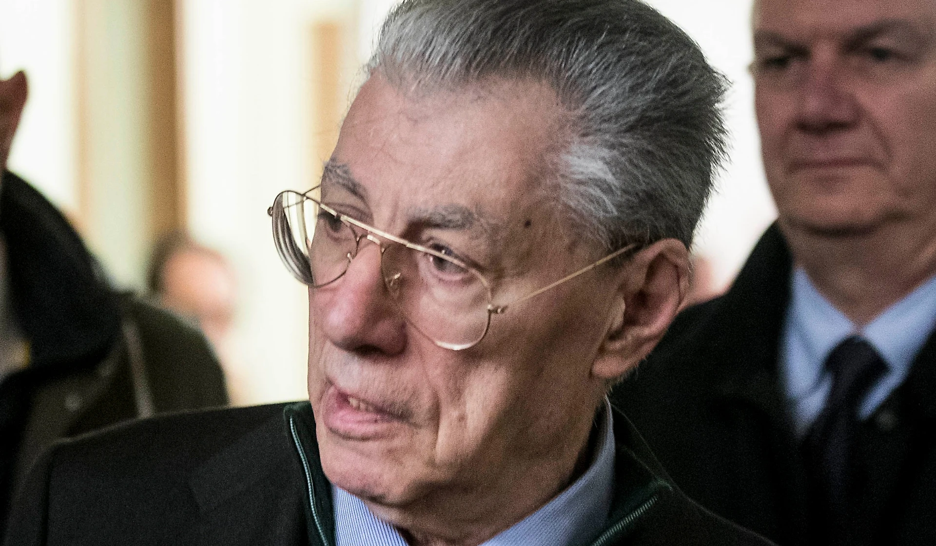 Umberto Bossi sta con Salvini, appello a Berlusconi: "Permetti il governo M5s-Lega. E poi..."