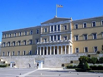 Grecia, ancora nessun accordo sul governo. Bomba contro il fisco ad Atene