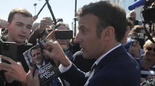 Emmanuel Macron, "non parliamo di genocidio in Ucraina". Il Pentagono durissimo: "Parla per sé"