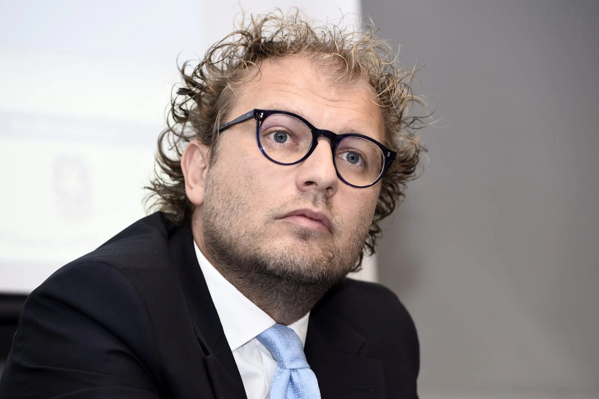 LOTTI SI AUTOSOSPENDE DAL PD "MAI FATTI DOSSIER SU MAGISTRATI"
