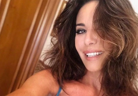 Emanuela Folliero: "Mi sposo, e quel giorno...". La rivelazione hard: cosa farà nel giorno delle nozze