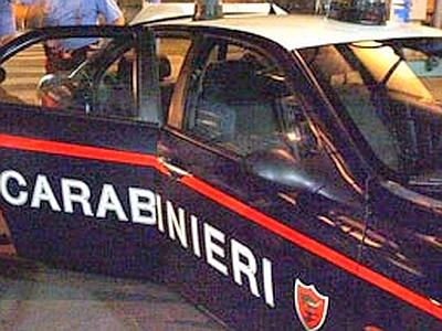 Brescia, scopre ladro in casa: parte colpo di fucile nella colluttazione e lo uccide