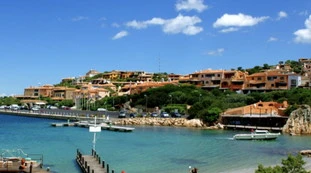 Coronavirus, nuovo lockdown in Sardegna? L'isola Covid-free ora è a rischio chiusura