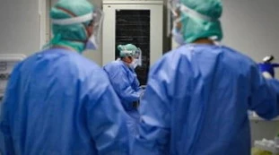Coronavirus, bollettino 3 ottobre: 2.968 casi, 33 morti. Tasso di positività all'1%: vicini all'obiettivo dell'800% dei vaccinati
