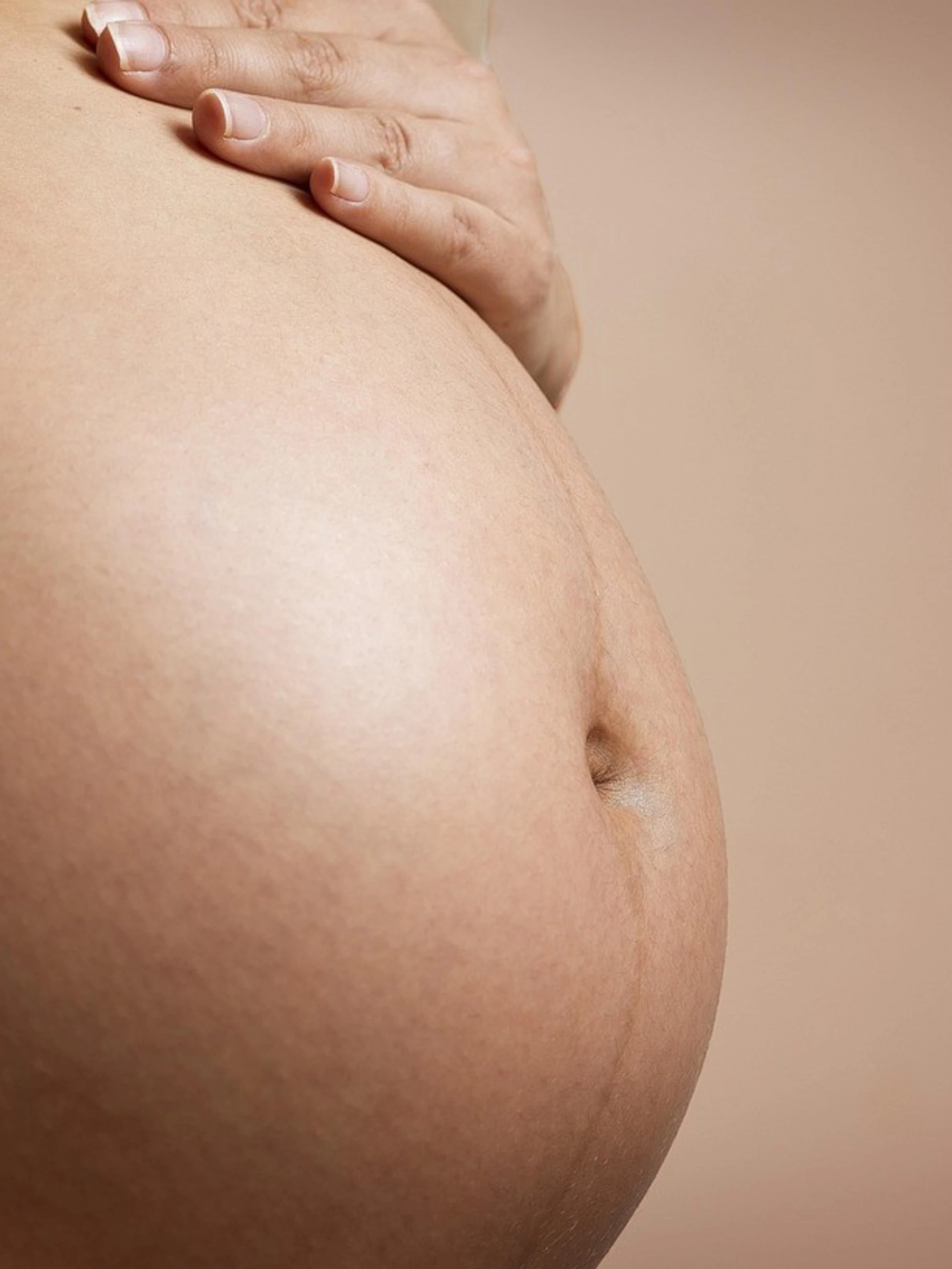 Gravidanza, robot e intelligenza artificiale: il caso che cambia la storia