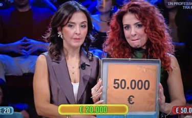 Affari Tuoi, Gemma nella bufera: "Ma la testa?"