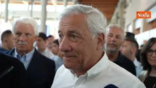 Tajani: Parole di Salvini su Macron? "In politica conta forza delle idee, non violenza delle parole"