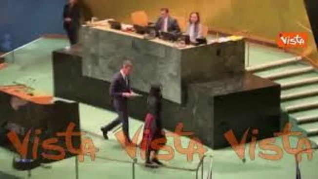 Applauso per Sanchez al termine del suo intervento all'Assemblea Generale dell'Onu