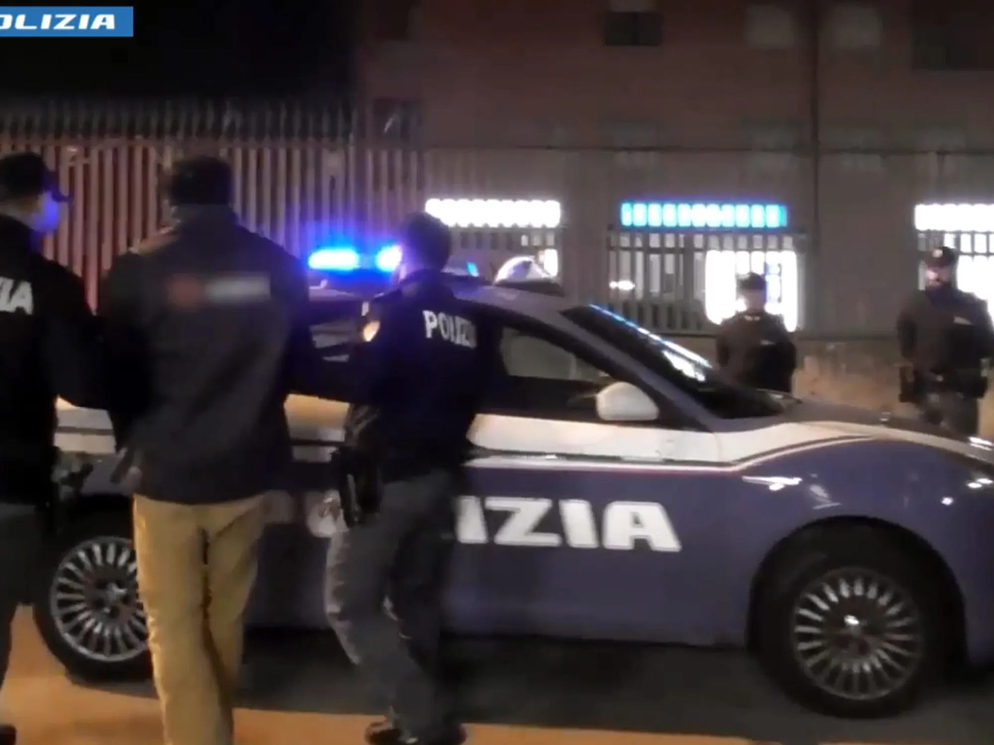 Leggi l'articolo: Pesta una donna incinta in centro e la deruba: chi è la belva di Bergamo