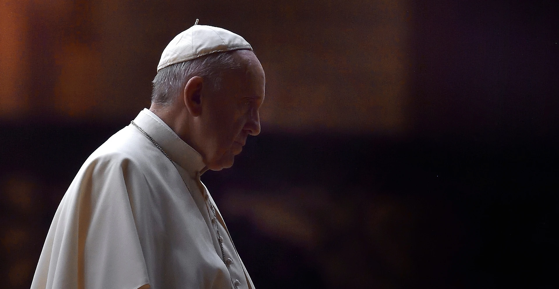Papa Francesco, le voci sul tumore al cervello. La voce dal Vaticano: &quot;Un complotto per screditarlo&quot;
