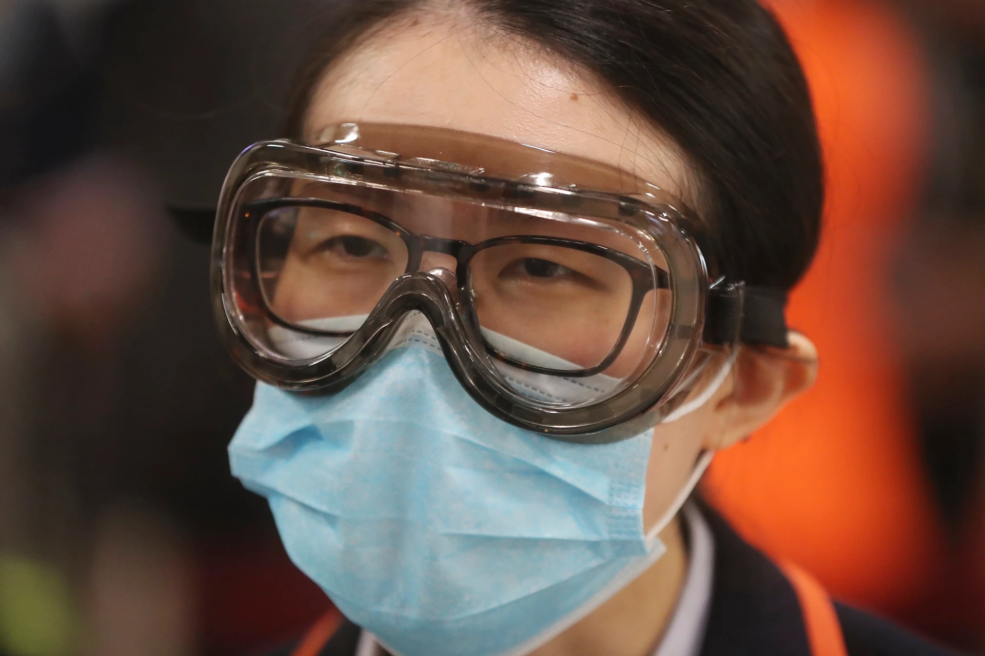 Coronavirus, dalla Cina soltanto foto al microscopio: che cosa nascondono?