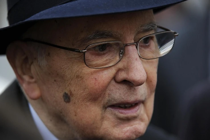 Napolitano presidente: "Tutti onorino i loro doveri". Da Berlusconi a Bersani, gli auguri al Colle