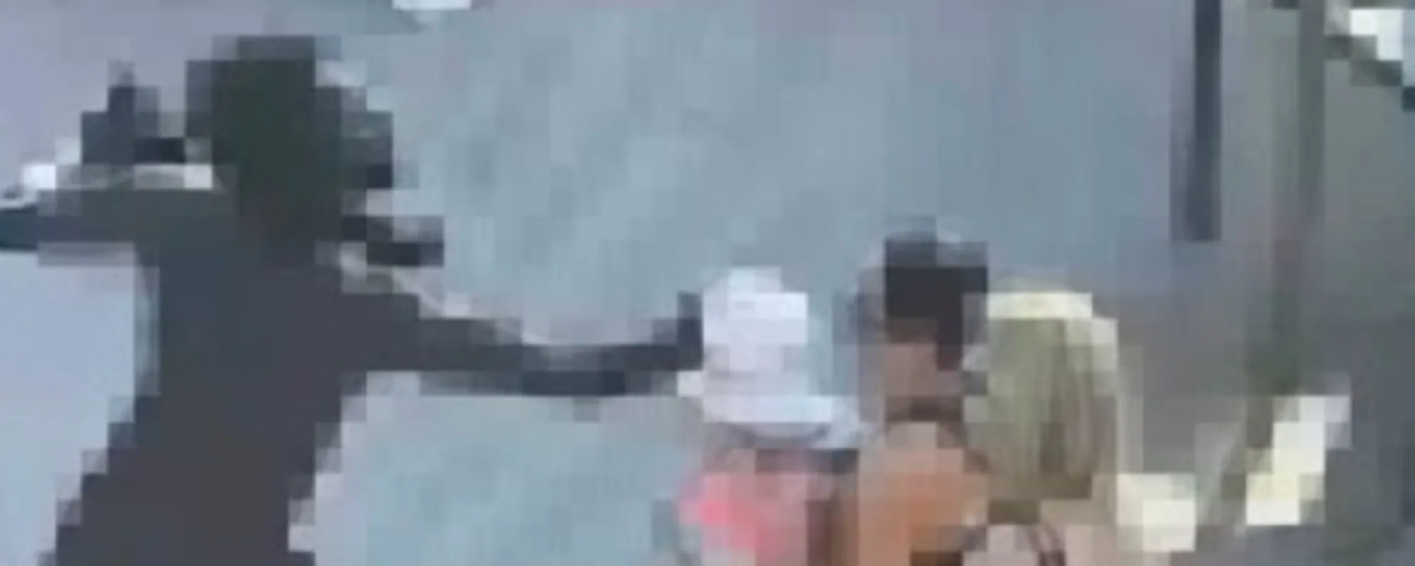 Schiaffi a caso contro una donna: africano arrestato (e già libero)