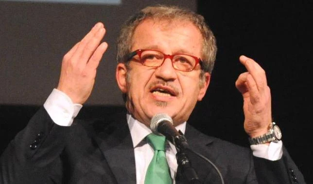 Maroni chiama fuori la Lega:"Noi saremo all'opposizione"