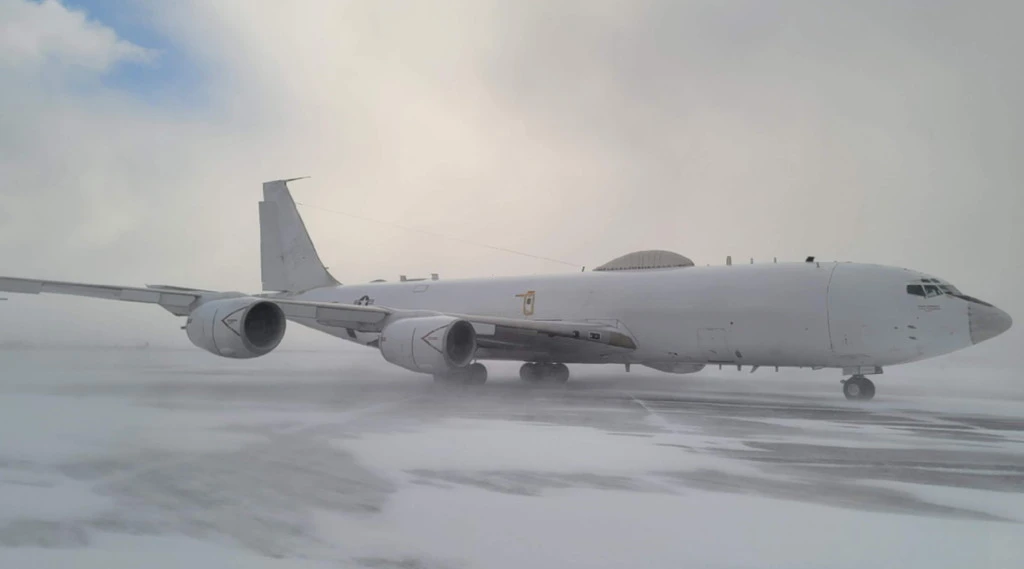 L'aereo dell'Apocalisse atterra in Islanda: di cosa si tratta, perché Putin trema
