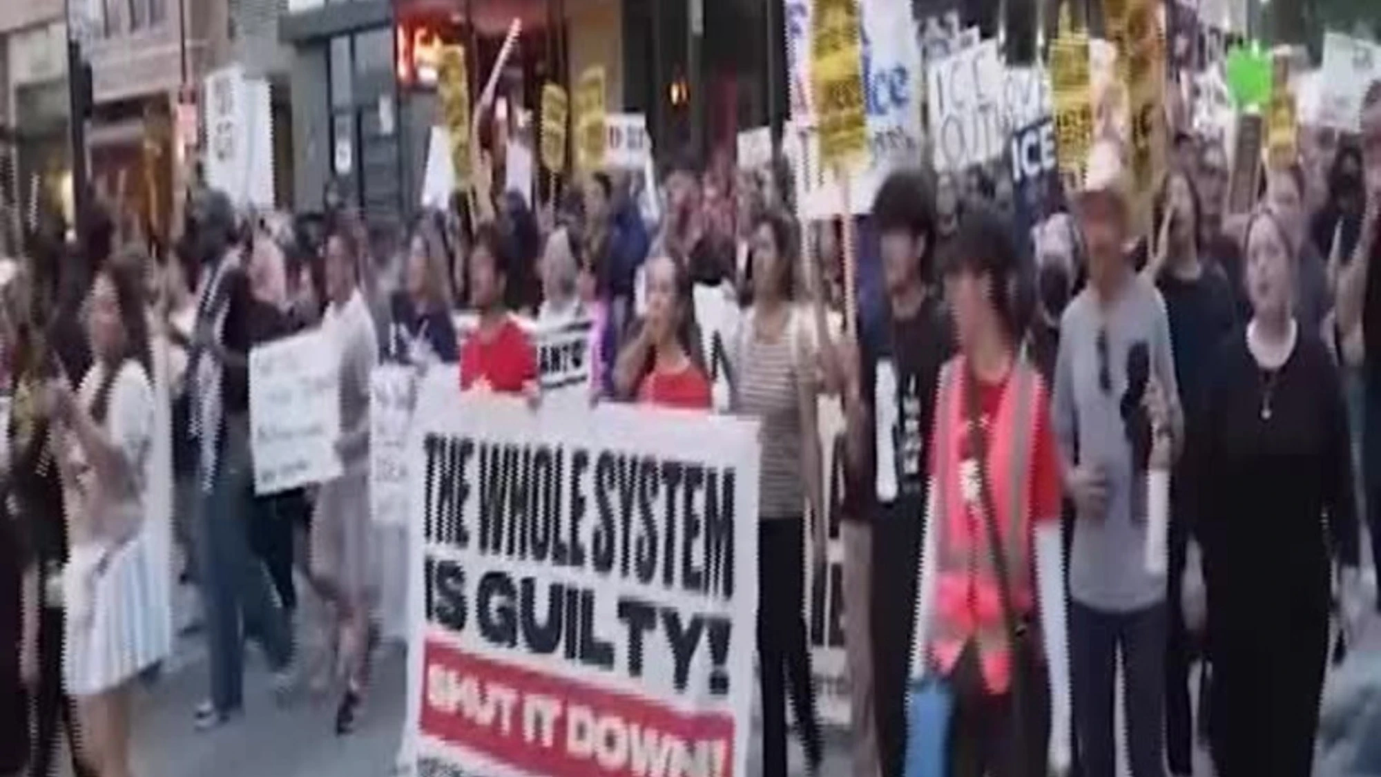 Houston, nuove proteste in piazza contro ICE