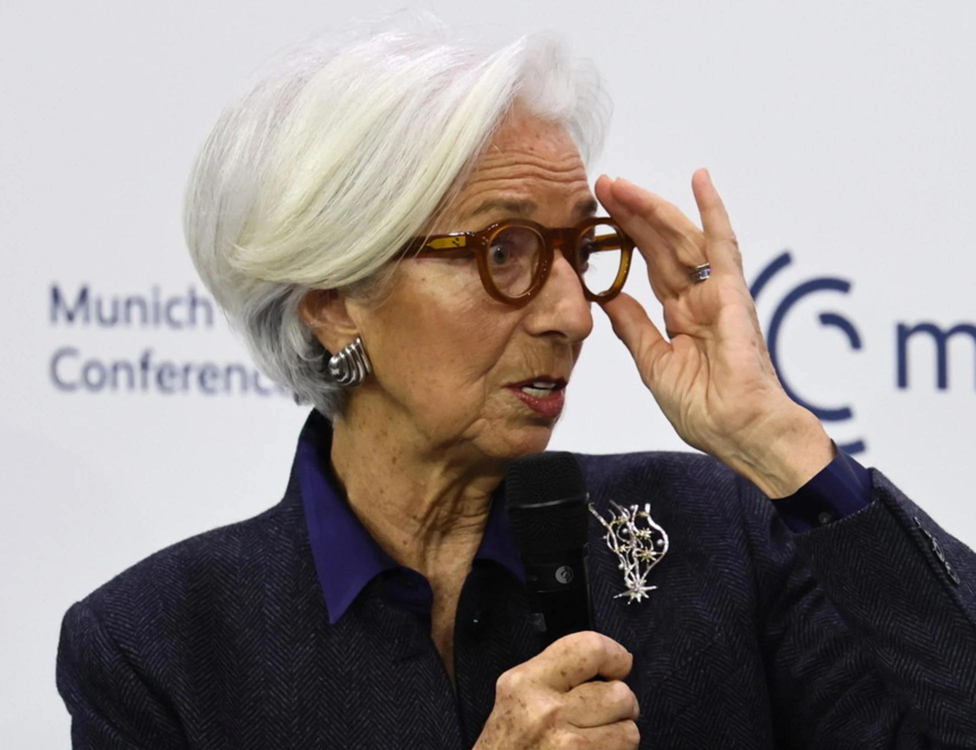 Liberarsi dal dollaro: l'ultima utopia rossa