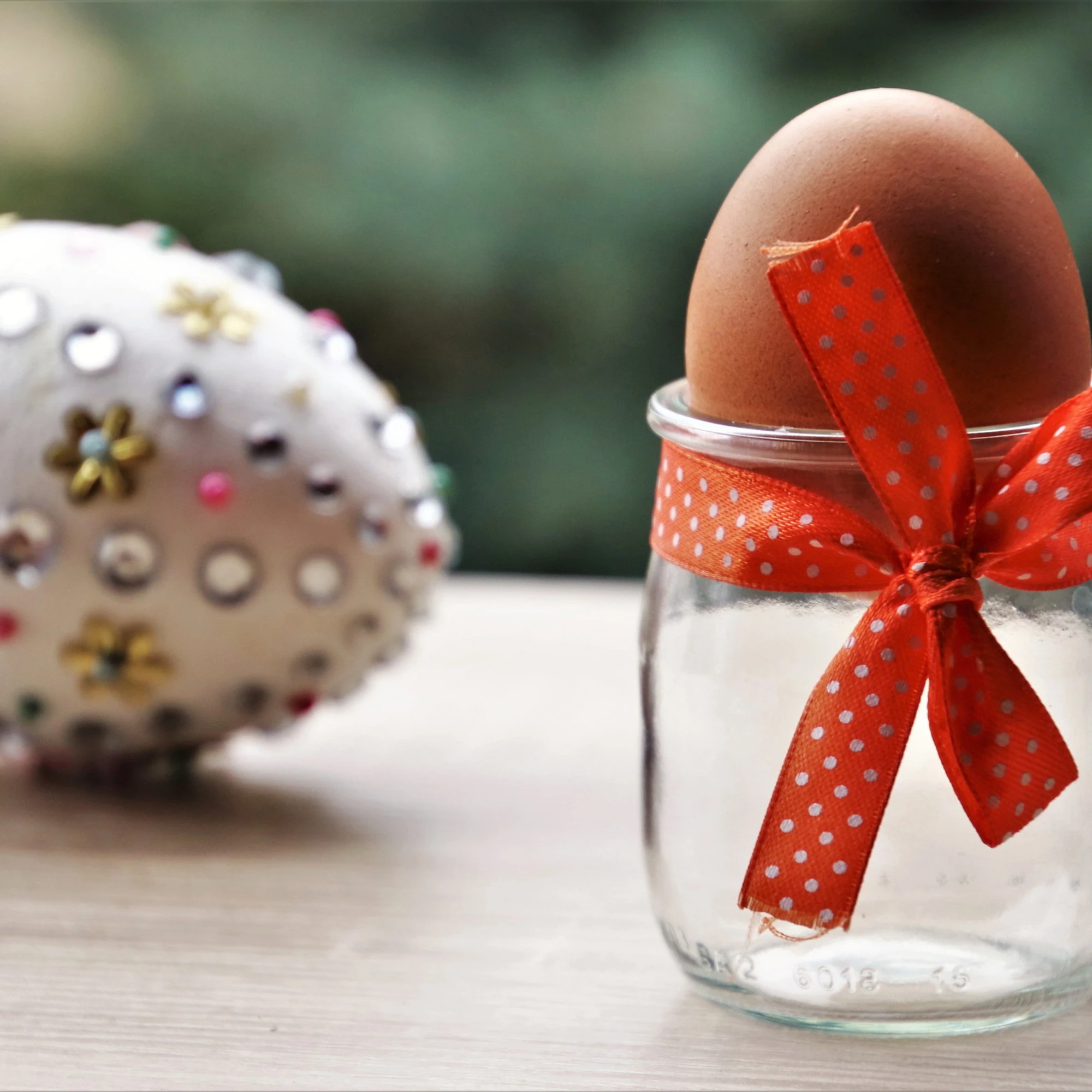 Il confronto impari tra il rito dell'uovo di Pasqua e il mito dell'ovetto