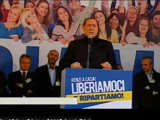 Silvio Berlusconi si scalda a Bologna: &quot;Il centrodestra unito può vincere&quot;