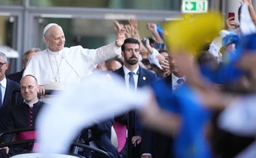 Papa Leone al Meeting di Rimini: "Prima di confini e istituzioni ci sono le persone"