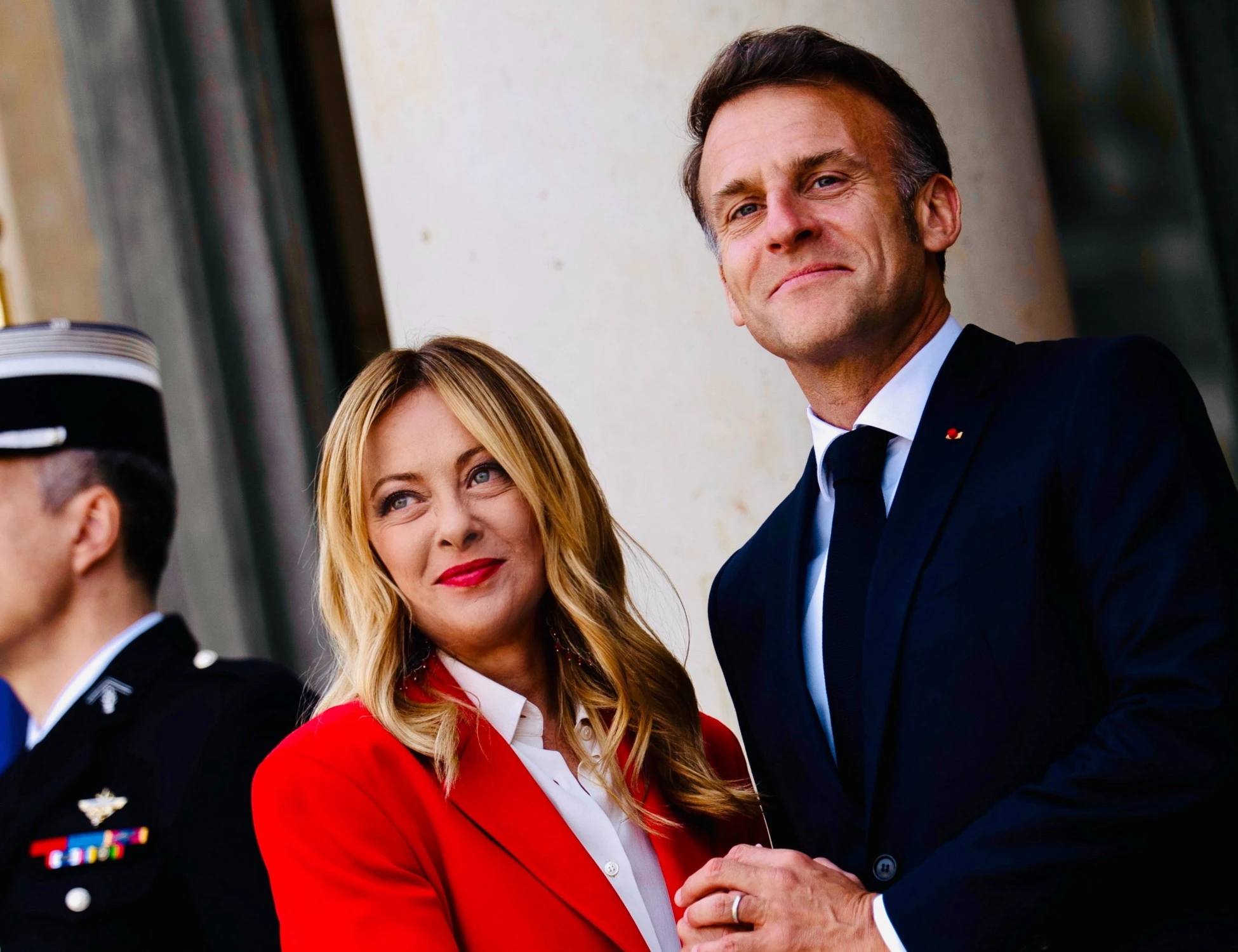 Hormuz, Meloni a Parigi per il vertice dei Volenterosi: "La riapertura è centrale"