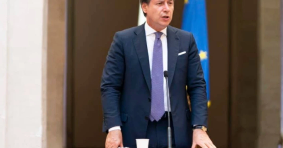 Giuseppe Conte, Roberto Alessi a Quarta Repubblica: "Sta facendo un investimento di immagine, è dimagrito e ha cambiato sarto"