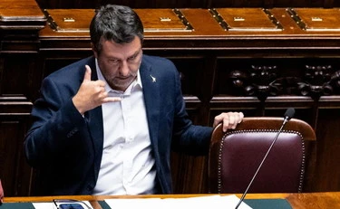 https://media.liberoquotidiano.it/lihLFTefIm9ydf7Jtqw1RsroAxw8R1vUfay4S5rTJ4o/width:800/quality:90/aW1hZ2VzLzIwMjYvMDYvMTMvMTI1OTQ5MDM0LWQ0OTZiNWEyLWQ1M2EtNDVhZS1iN2RmLTIxYzc4ZDYxYmY5OC5qcGc.webp