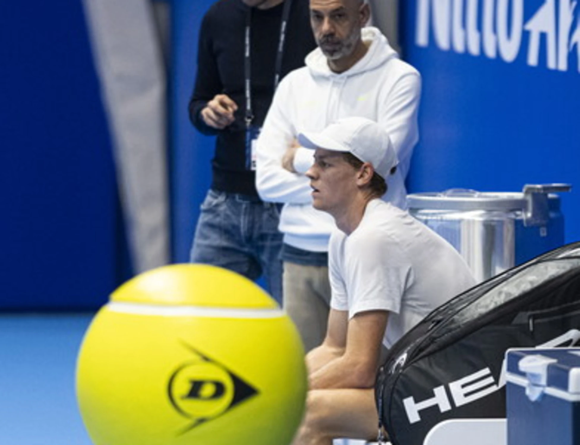 Jannik Sinner, la rivelazione di Favino: "Perché è un uomo solo" 