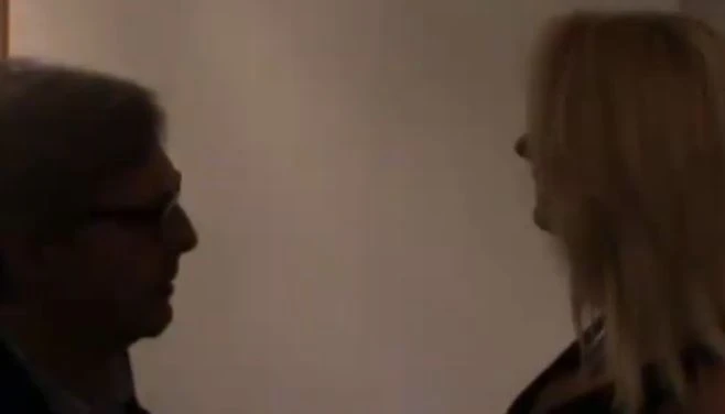 Vittorio Sgarbi alla giornalista russa: "Ti devo mettere incinta"