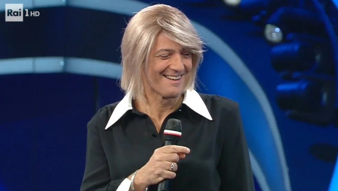 Sanremo 2020, Fiorello e il nuovo travestimento: "Metà coniglio e metà Maria De Filippi"