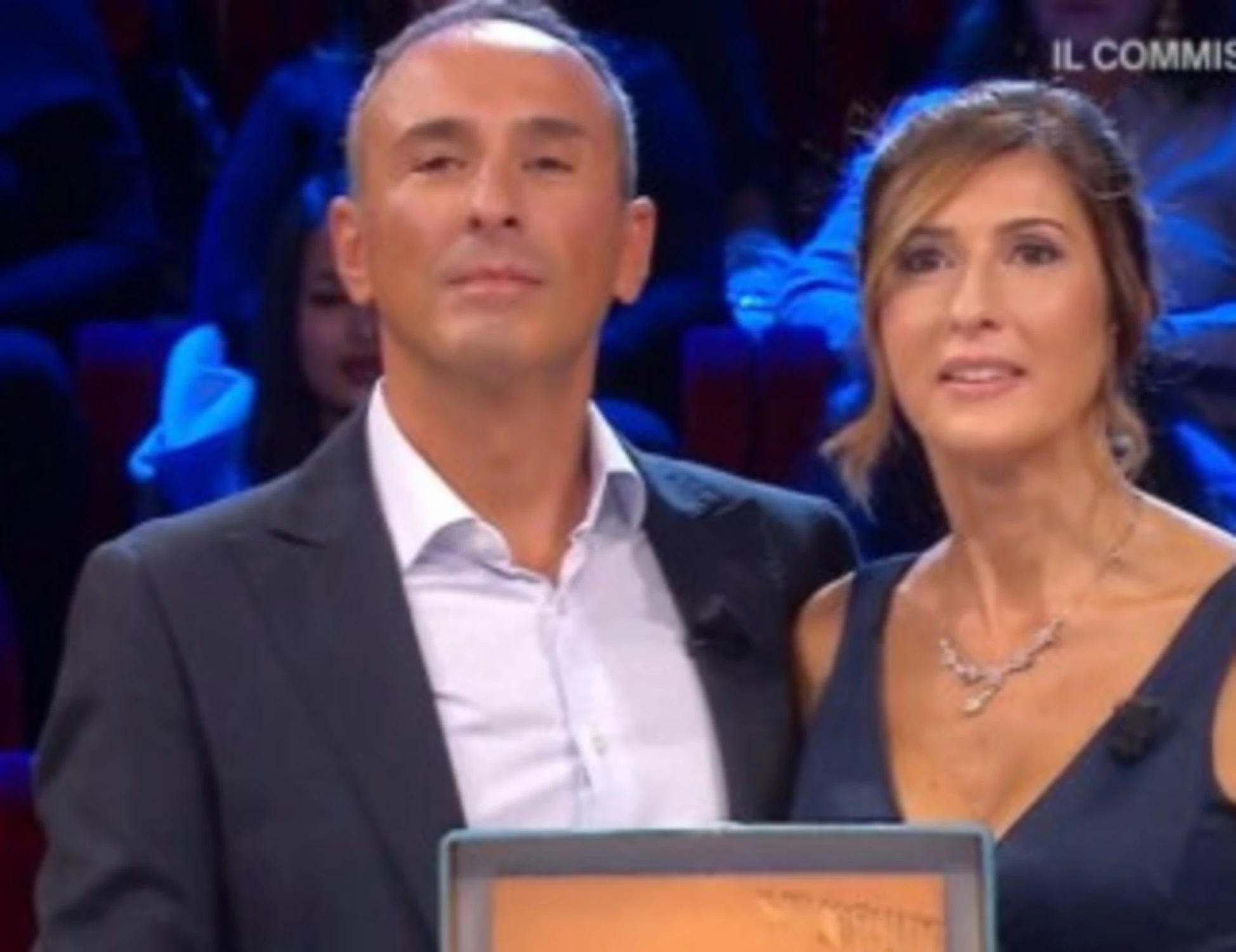 Affari tuoi, insulti alla marescialla: "In pensione a 50 anni"