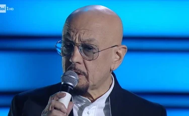 Enrico Ruggeri, il Pd invoca la censura: "Annullare il concerto"