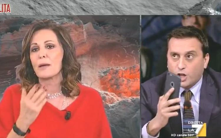 PiazzaPulita, scontro tra Daniela Santanchè e Davide Parenzo: "Non sa un ca*** di cosa è stato il fascismo"