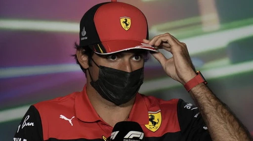 Carlos Sainz accusa la Fia: "Perché mi hanno tenuto dietro", l'ombra del complotto contro la Ferrari