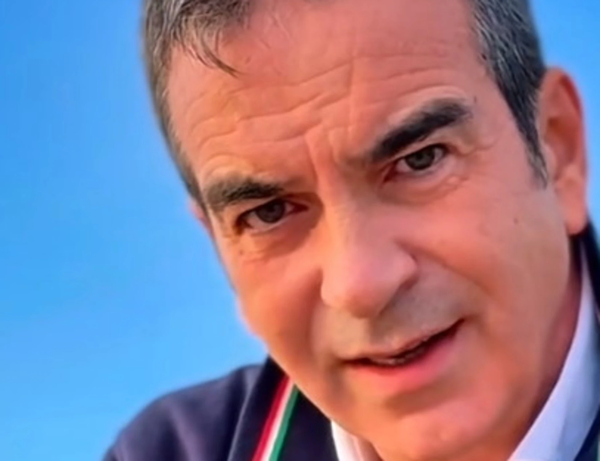 Calabria, Occhiuto lancia il reddito di merito: lezione a Conte e Tridico