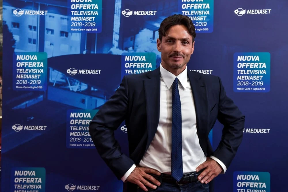 Mediaset, il Grande Fratello Vip slitta al 2020: stop per Signorini, cosa c'è dietro la mossa di Pier Silvio