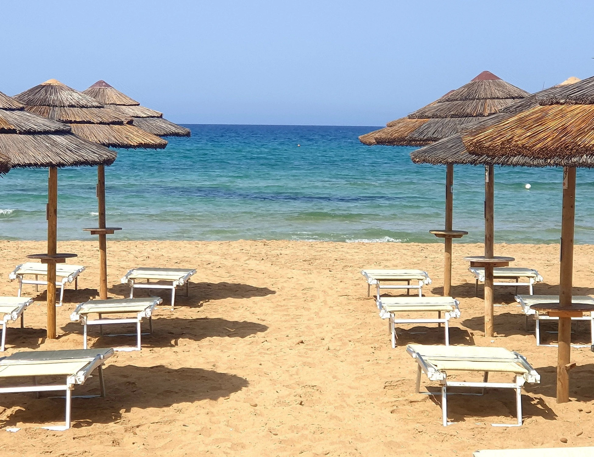 Estate, mare da sogno e hotel da 40 euro: ecco dove andare