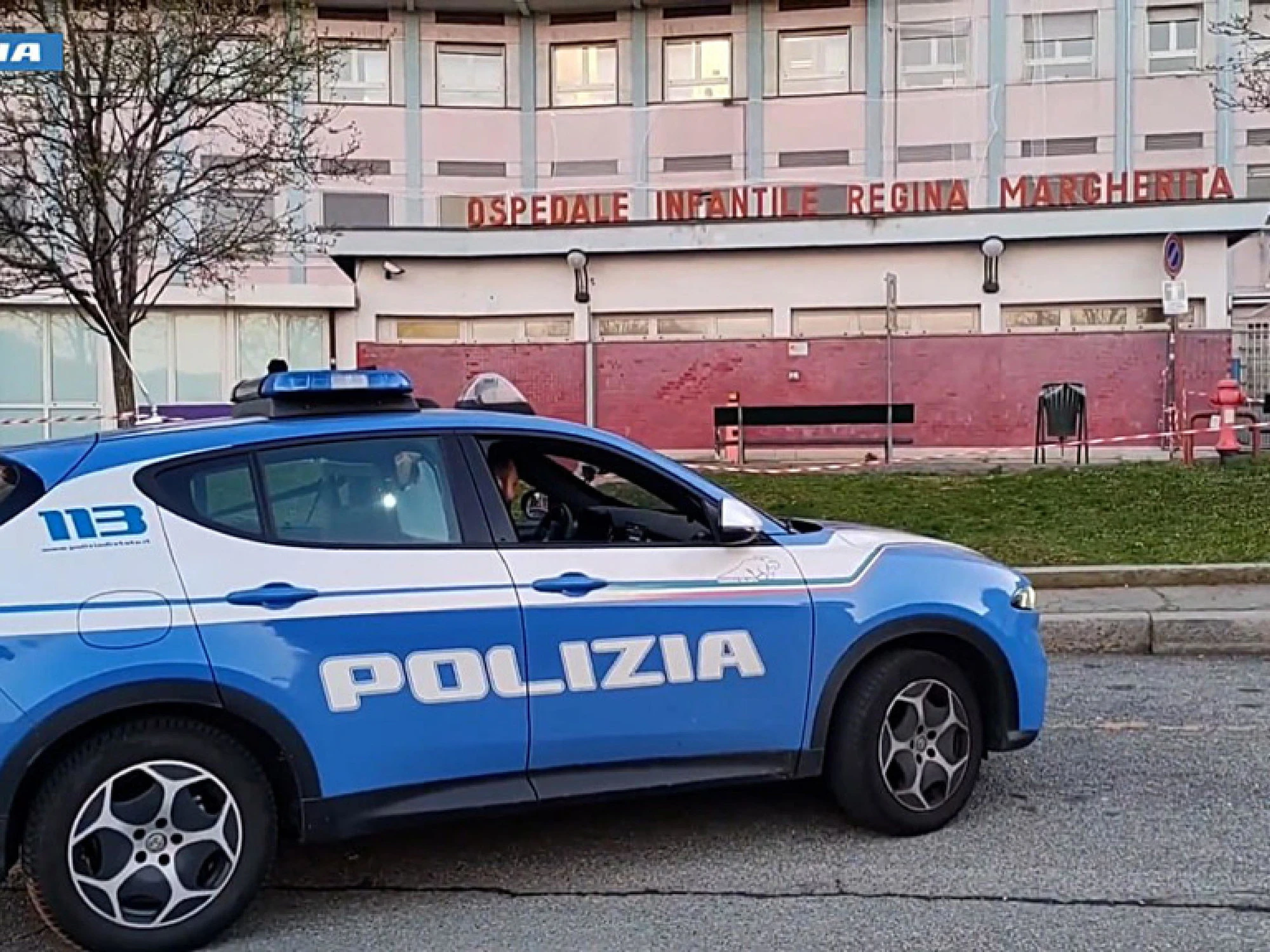 Torino, il pranzo di Natale finisce in tragedia: accoltella padre e figlio