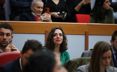 Avs, sfregio a Giorgia Meloni: Bonelli e Fratoianni come i bimbi