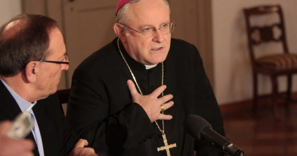 Ballottaggio a Verona, Monsignor Zenti: "Ecco per chi dovete votare". Esplode il caso 