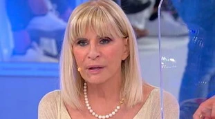 Uomini e Donne, la confessione bollente di Gemma Galgani: "Ci penso sempre", una piccante verità