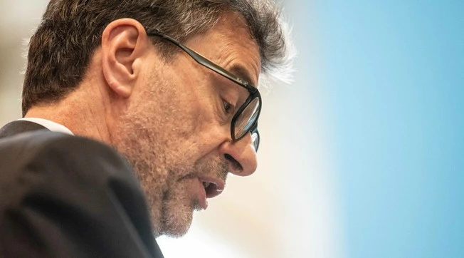 Superbonus, Giorgetti: "Stop alle deroghe, questa valanga è come il Vajont"
