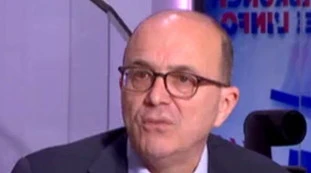 Cina, l'accusa del senatore di Macron: "Cosa ci stanno rubando, è una guerra", perché siamo in pericolo