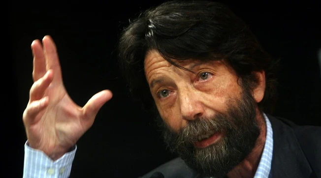 Massimo Cacciari sul caso-Berlusconi: "Dico da 30 anni che la magistratura fa politica. Sinistra in silenzio? Molto male"